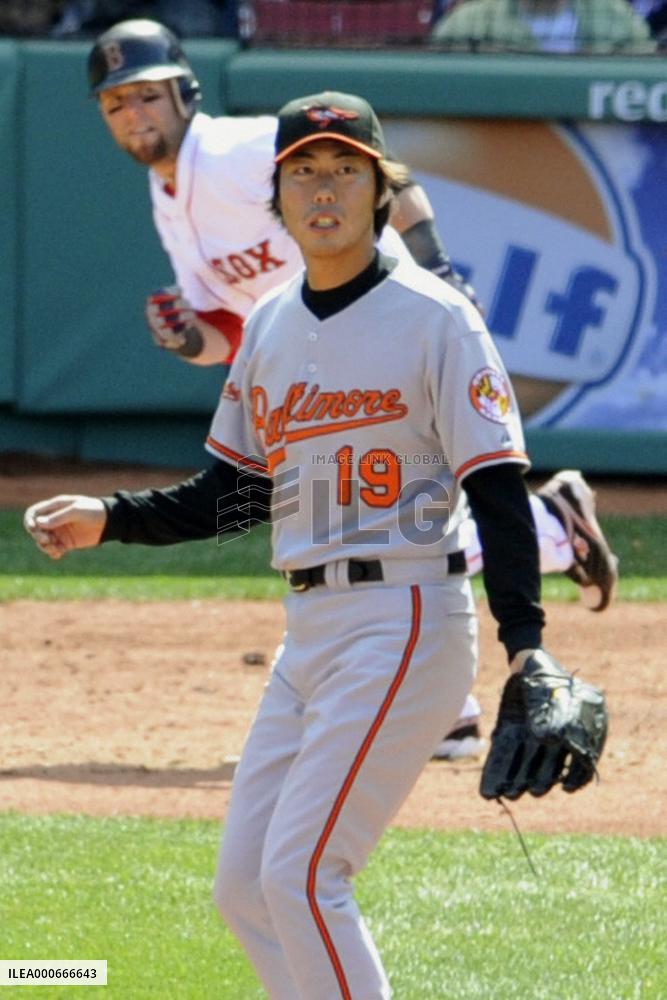 Orioles' Uehara suffers his 1st loss against Red Sox