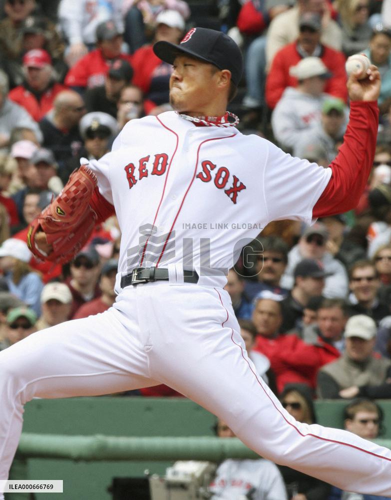Boston Red Sox beat Baltimore Orioles 12-1