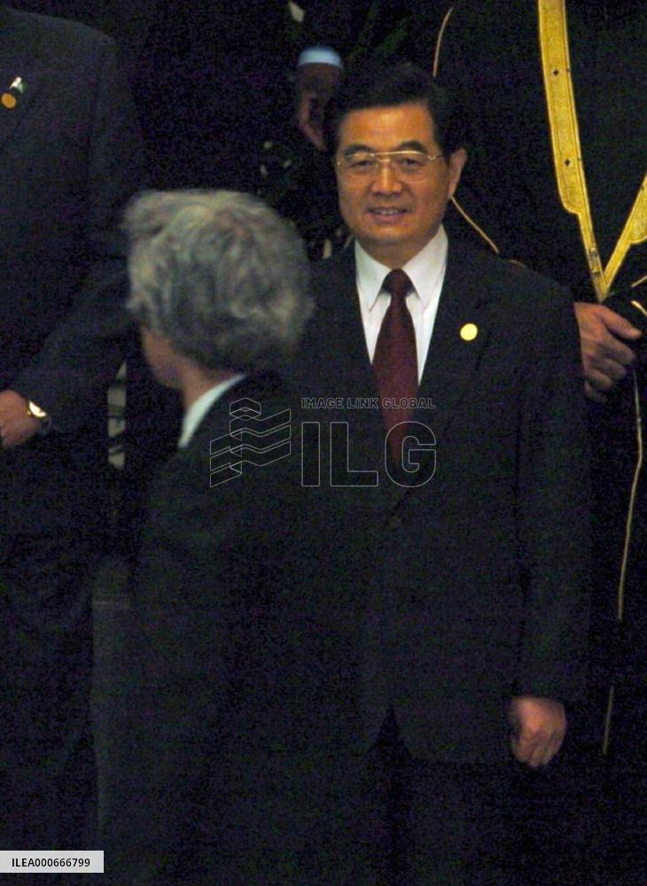 (3)Asian, African countries kick off summit