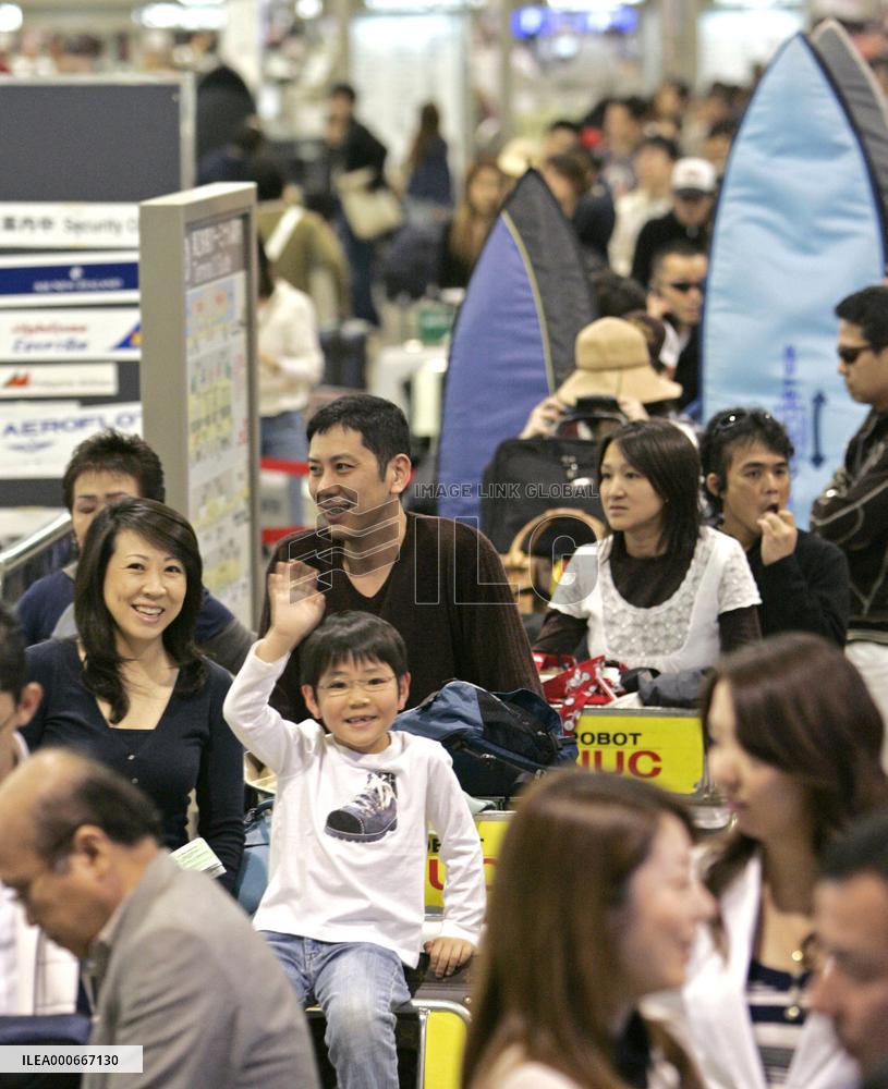 Golden Week exodus at Narita airport