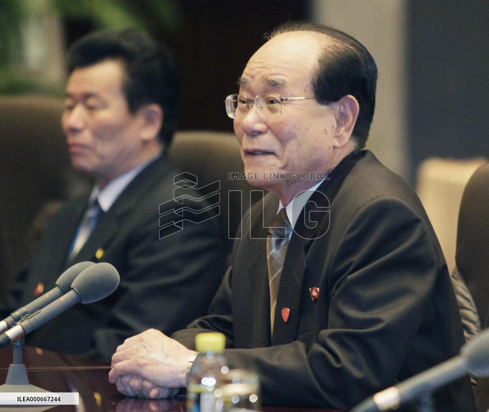 N. Korea's Kim Yong Nam talks with Chinese President Hu