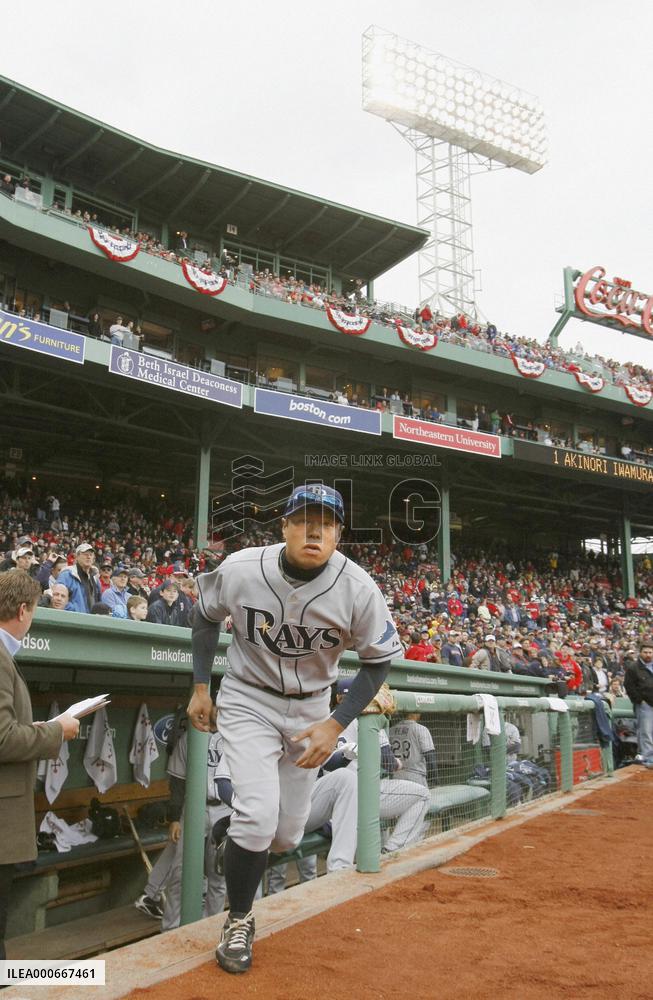 Boston Red Sox beats Tampa Bay Rays 5-3 in opening game