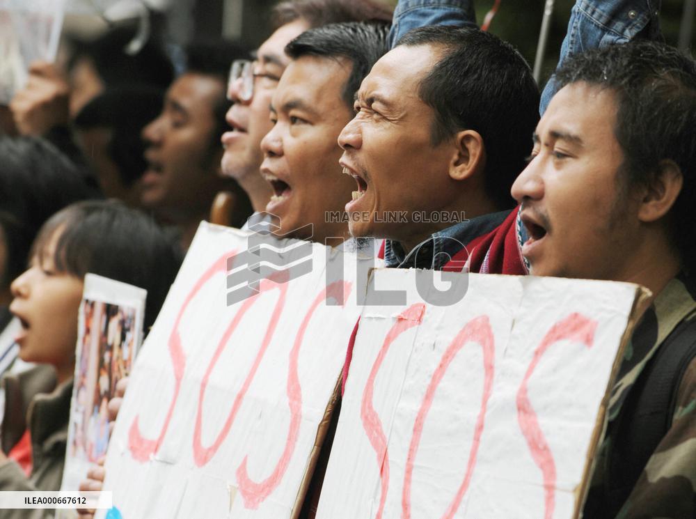 Myanmarese call for junta to accept foreign rescue teams