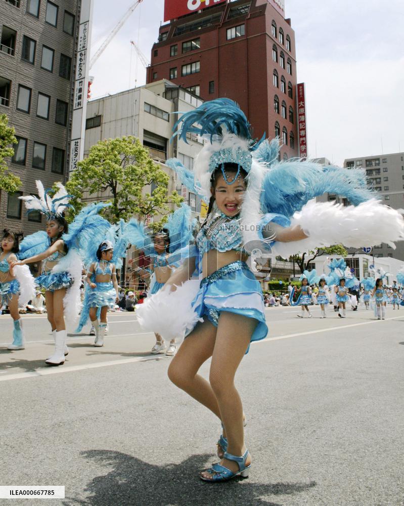 37th Kobe Festival parade under way