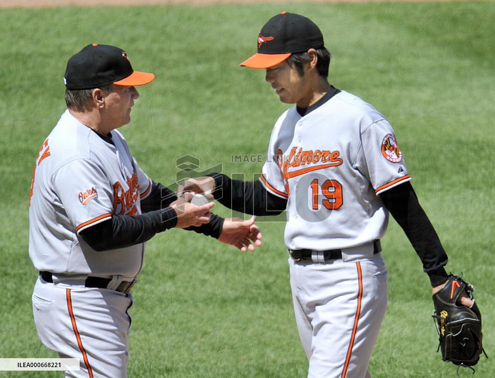 Uehara allows 4 runs against Royals