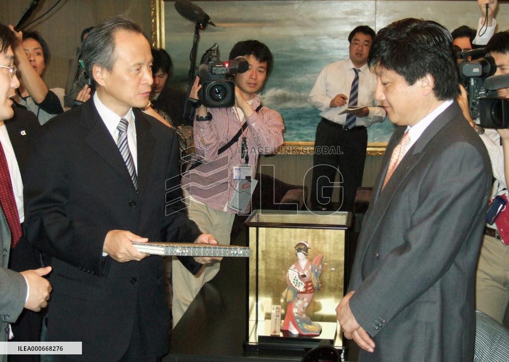 China expresses gratitude for help from Japan in earthquake