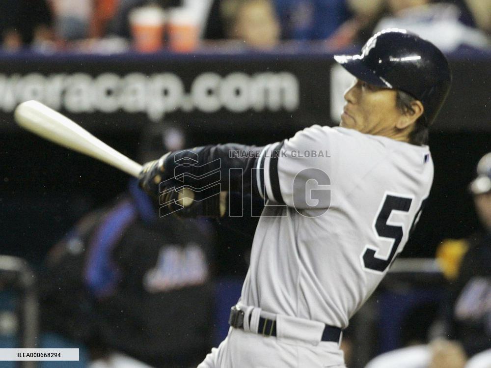 H. Matsui homers as interleague games get under way