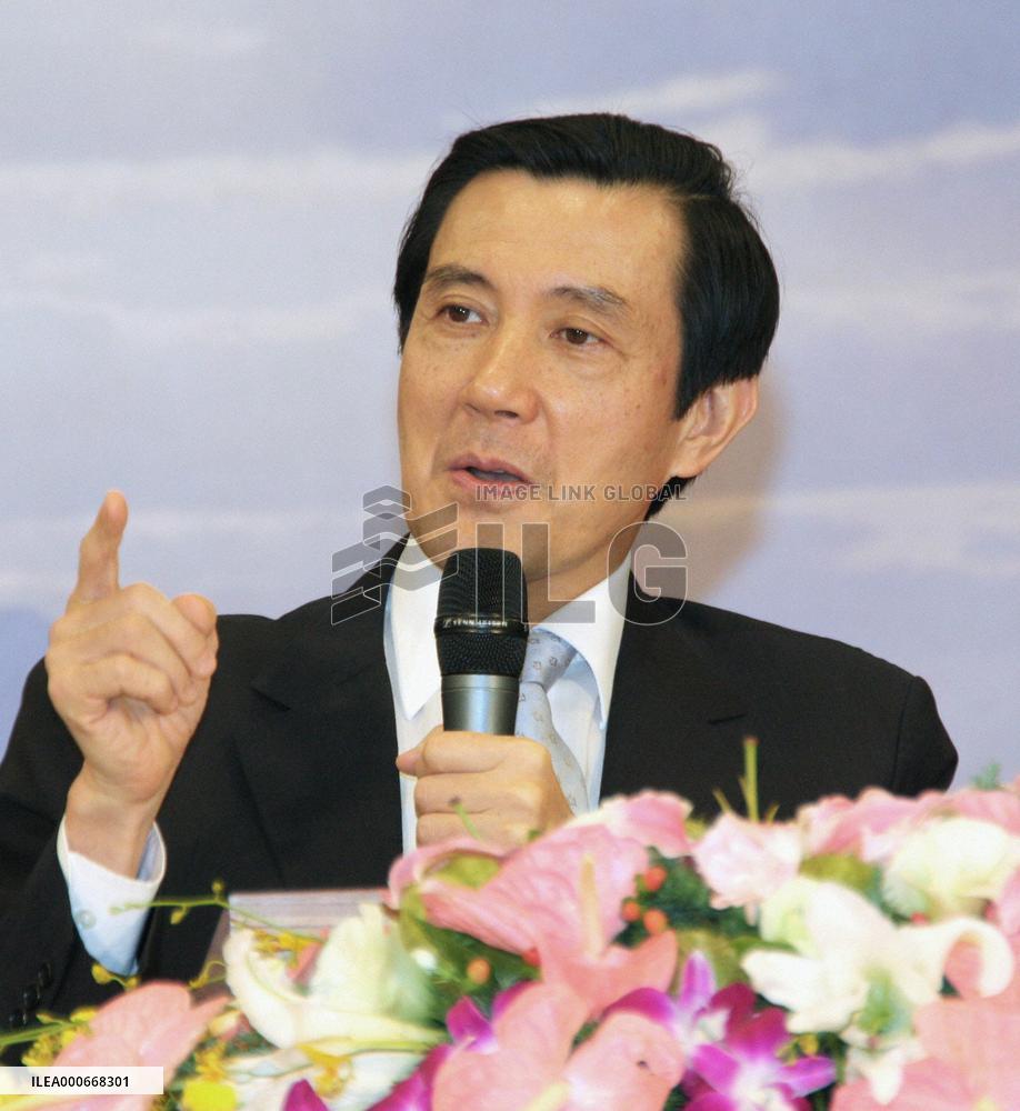 Taiwan president promises peace, 'golden decade'