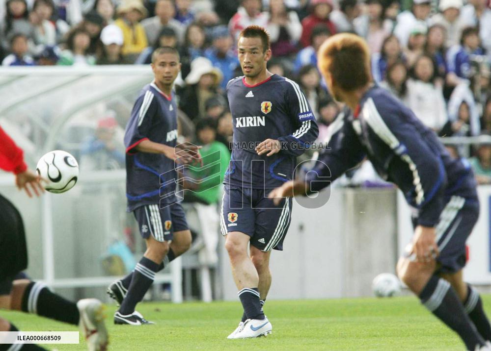 Japan plays warm-up match at training camp