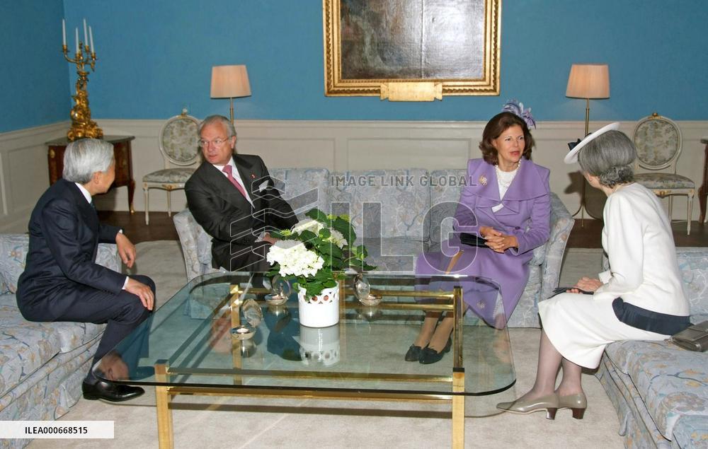 Emperor Akihito meets with King Gustav