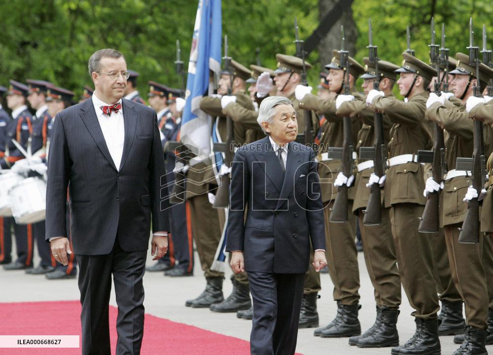 Japanese emperor, empress arrive in Estonia