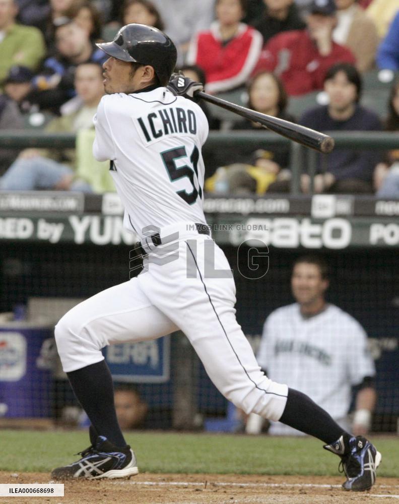 Marainers' Ichiro extends hitting streak to 18 games