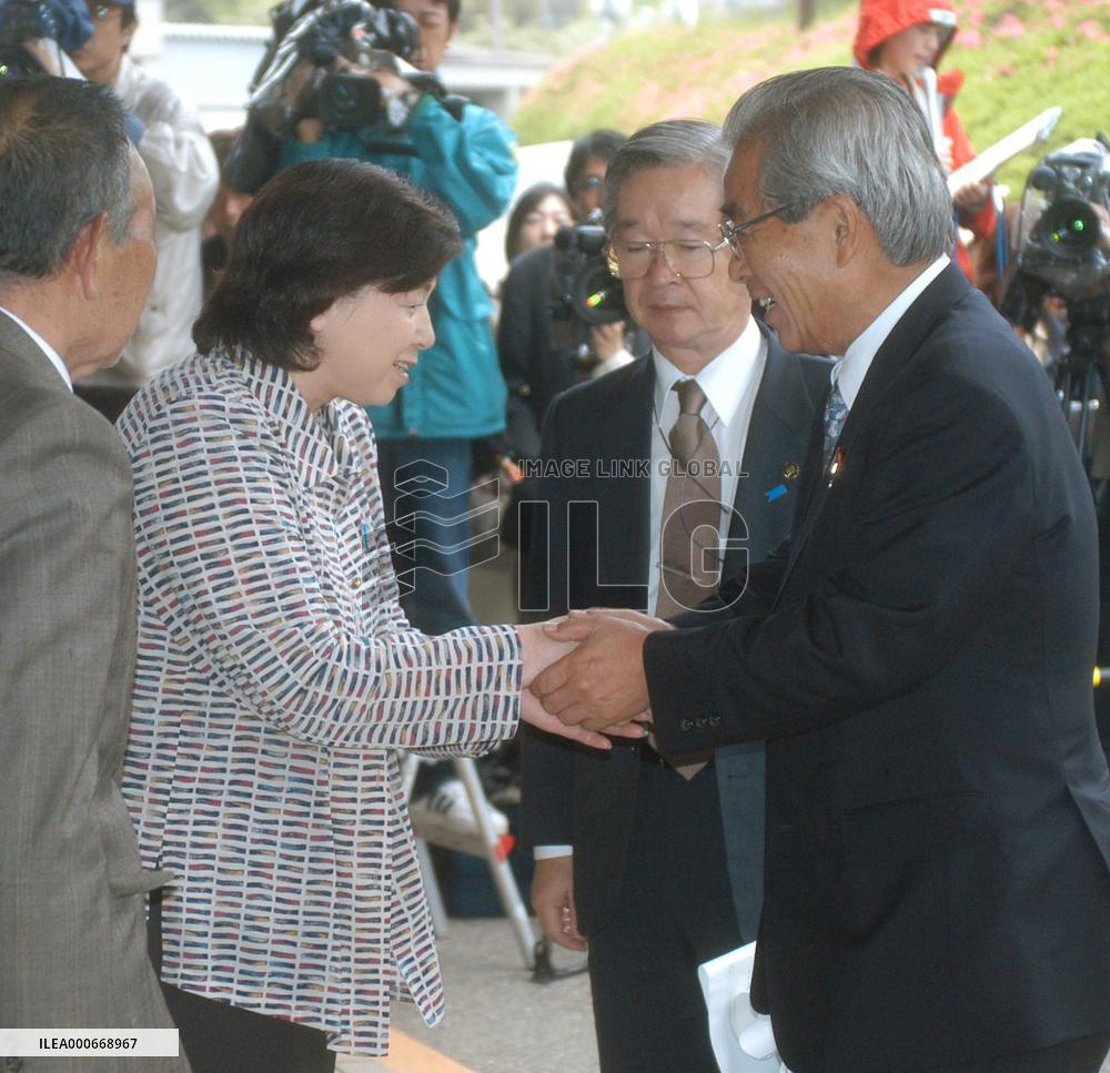(1)Gov't gets Soga's understanding on candidate reunion sites