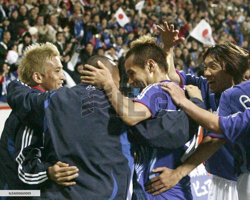 Japan hold World Cup hosts Germany to 2-2 draw