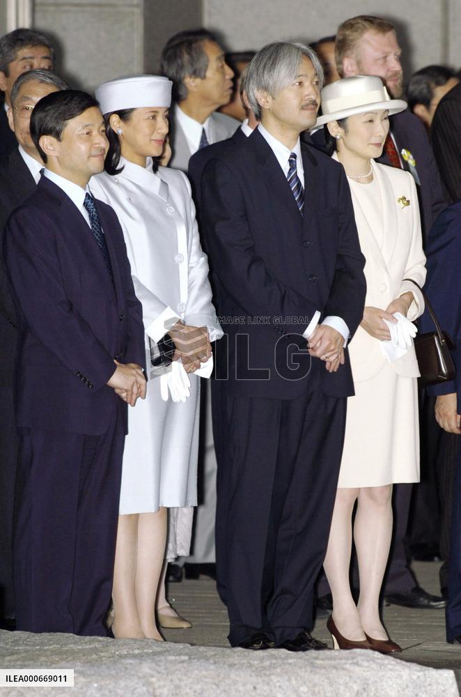 Emperor, empress return to Japan after European tour