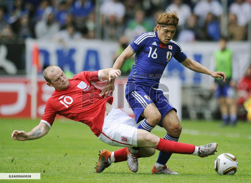 Japan, England in World Cup warm-up match