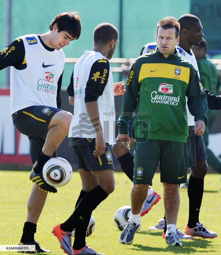 Brazil midfielder Kaka