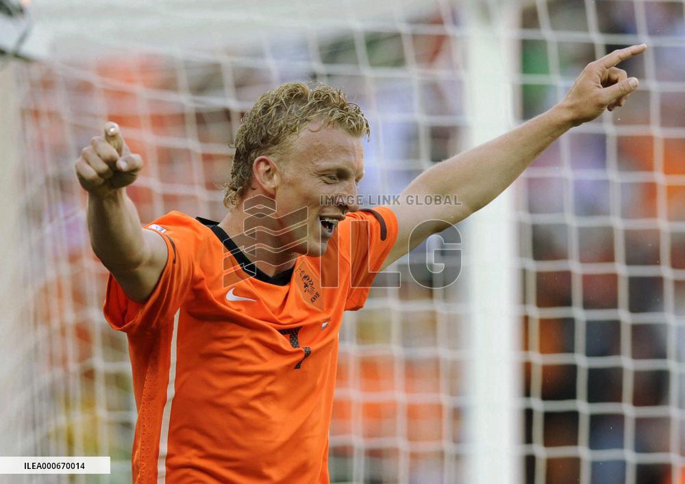 Netherlands beat Denmark in World Cup