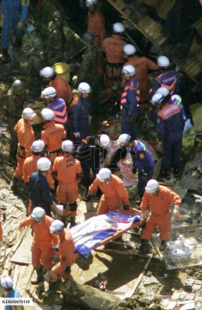 Death toll in northeastern Japan quake rises to 9