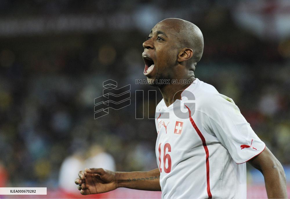 Switzerland win stunning victory to Spain