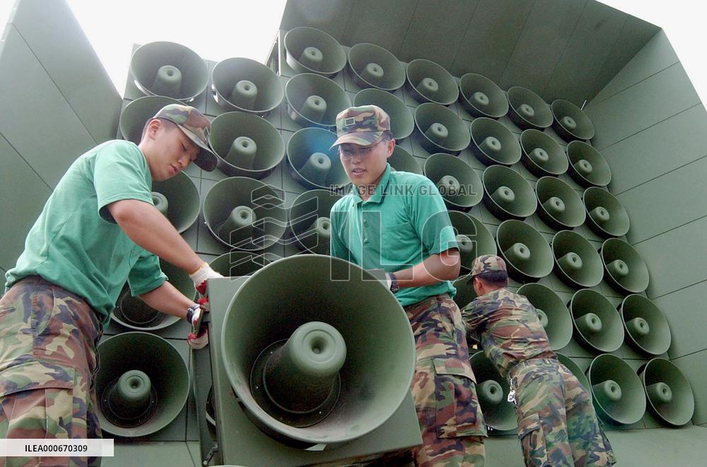 S. Korea removing loudspeakers near military border with North