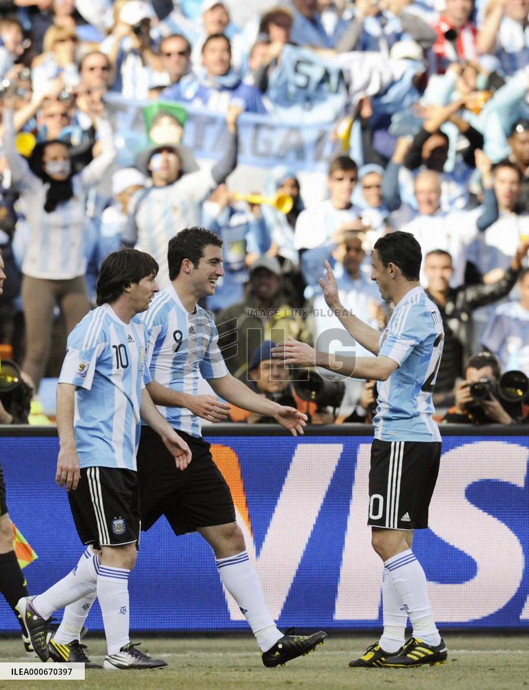 Argentina beat S. Korea 4-1 in World Cup Group B