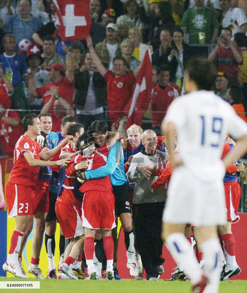 Switzerland beat South Korea 2-0