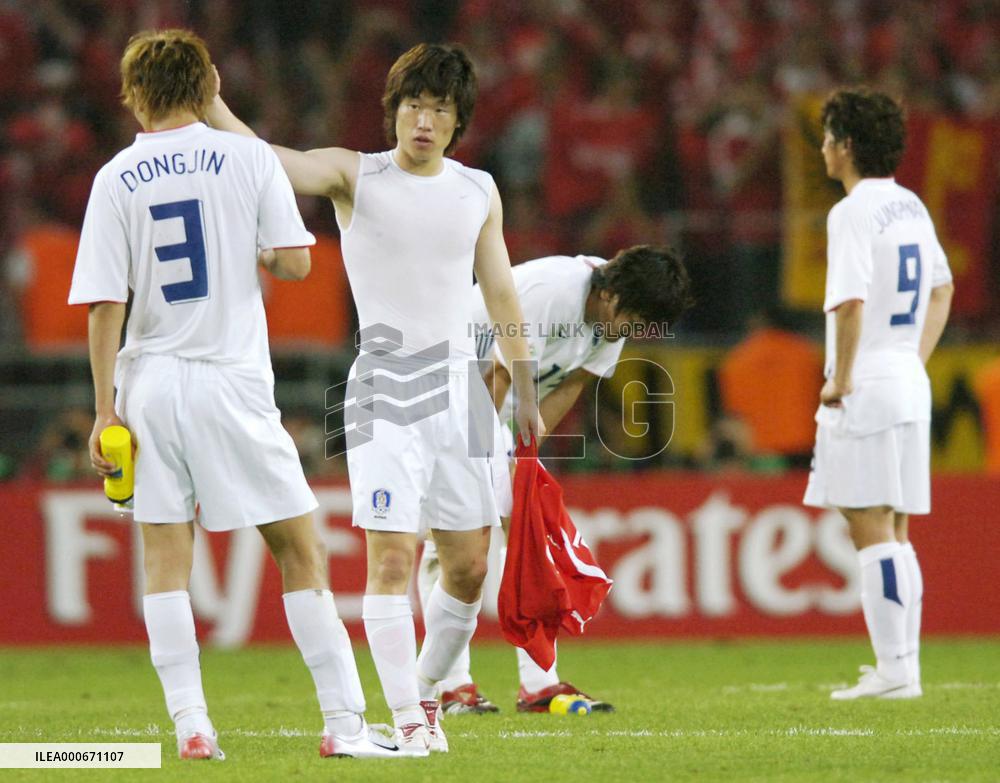 Switzerland beat South Korea 2-0