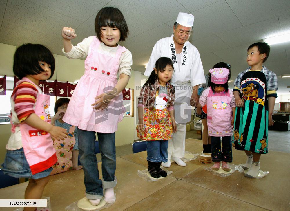 'Sanuki' noodle makers rely on Australia for their survival