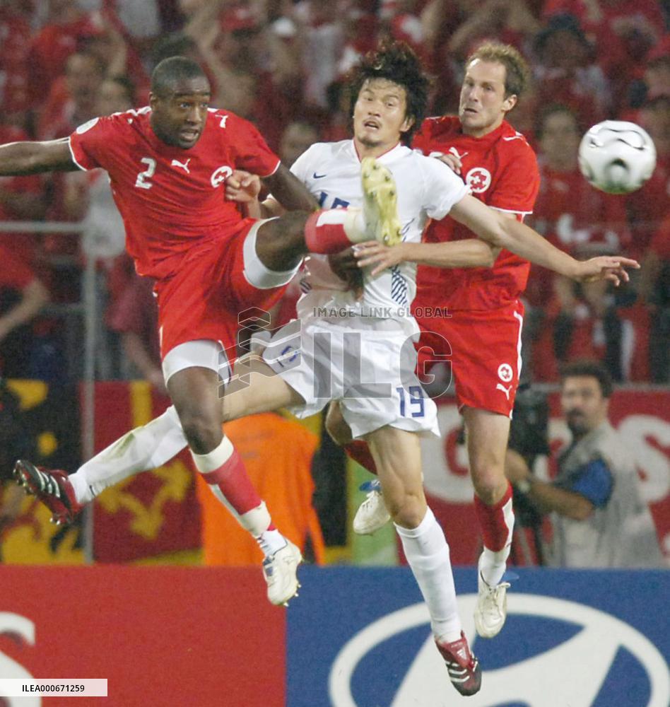 Switzerland beat South Korea 2-0
