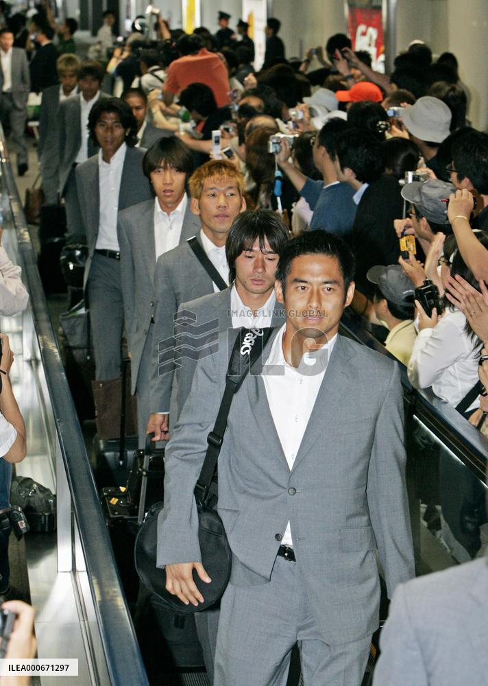 Japan's national squad return from World Cup soccer in Germany