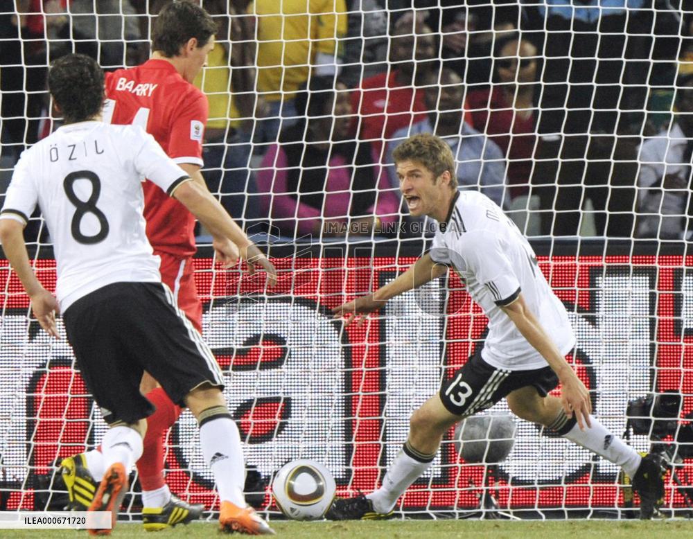 Germany send sorry England packing in 4-1 win