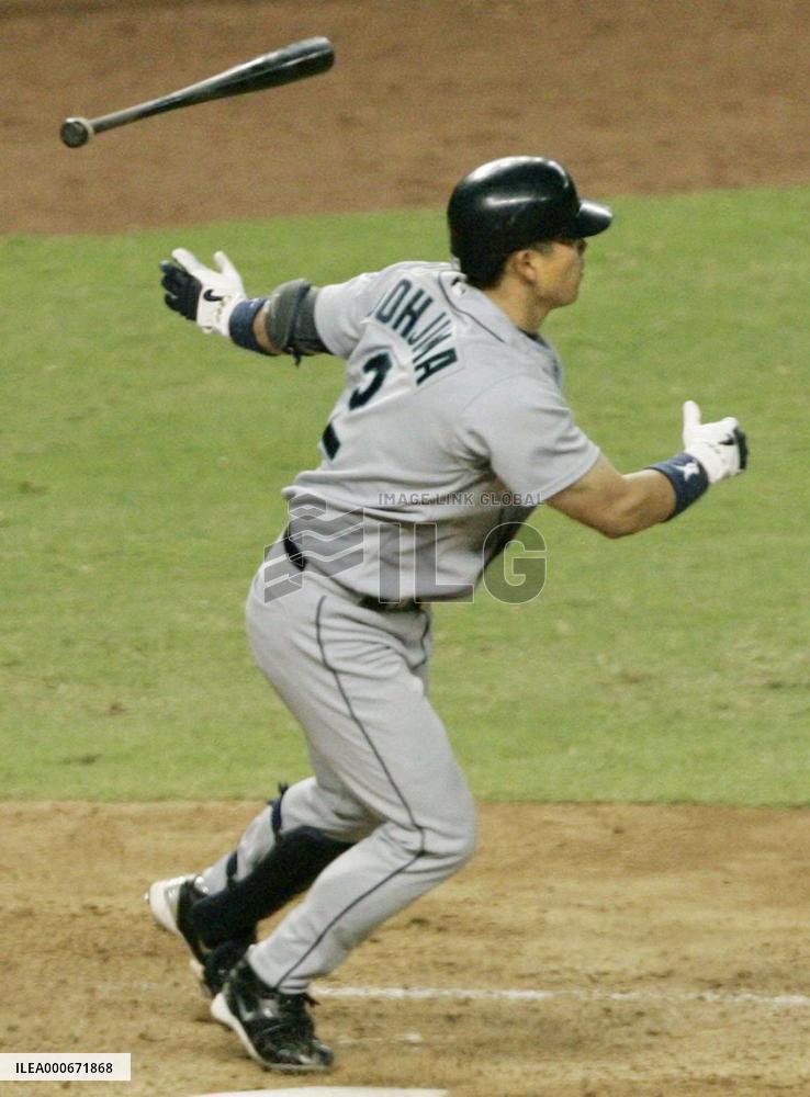 Ichiro, Jojima get multihits as Mariners rout Diamondbacks