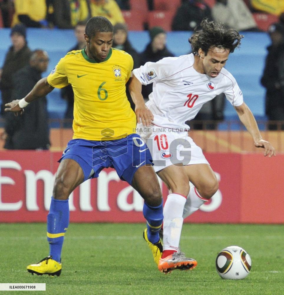Brazil beat Chile in World Cup 2nd round