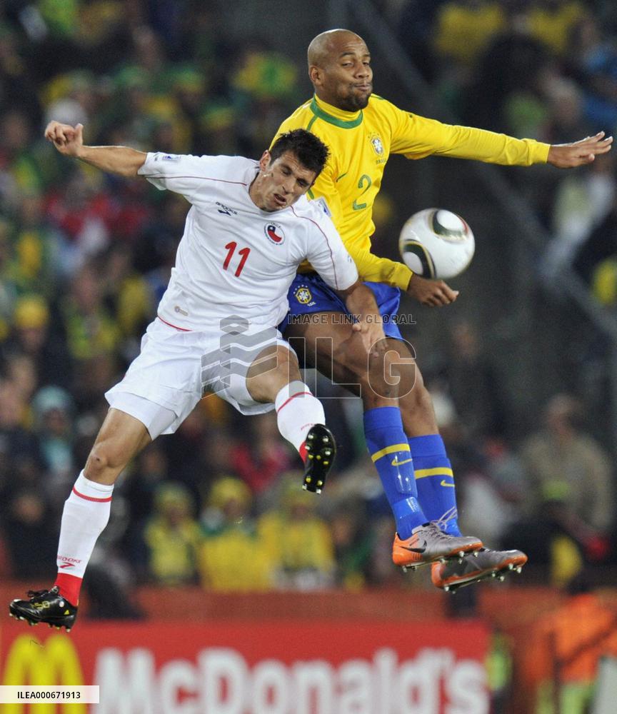 Brazil beat Chile in World Cup 2nd round