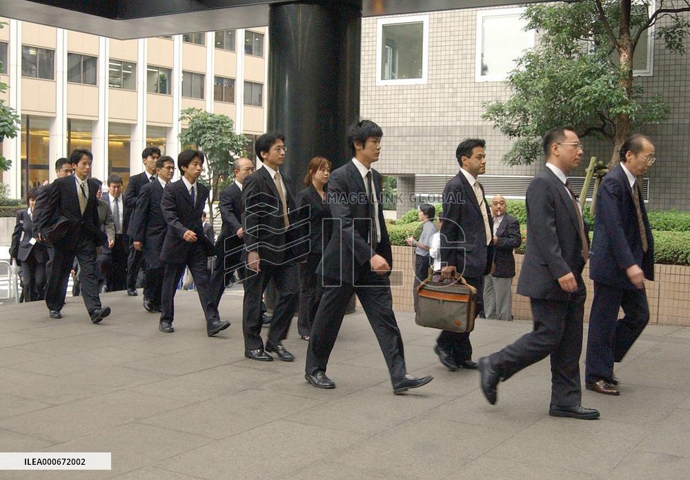 Prosecutors raid Japan Highway over bid-rigging