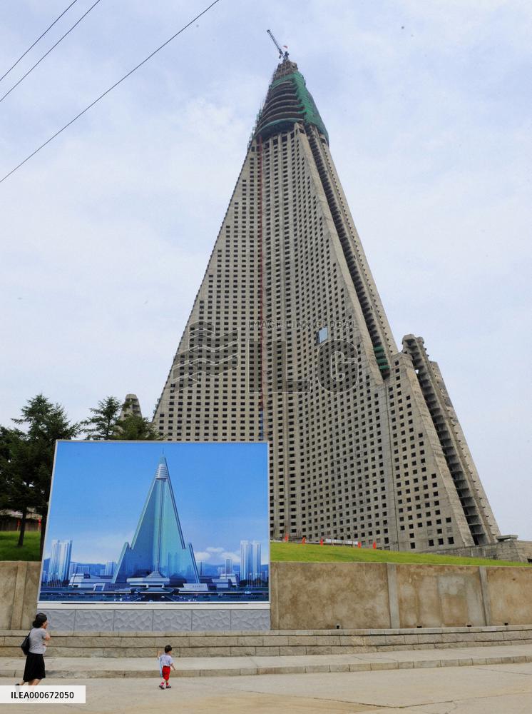 Renovation under way in Pyongyang ahead of 60th anniversary