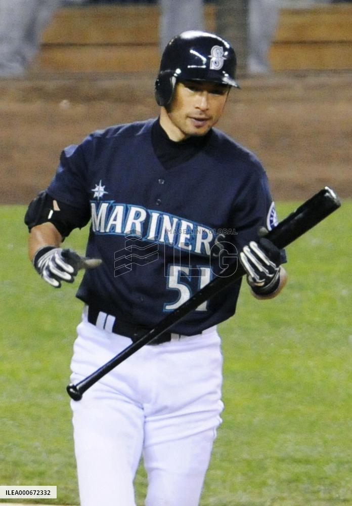 Ichiro ends club-record hitting streak at 27 games