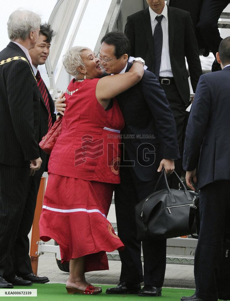 Japan's World Cup squad arrives in S. Africa