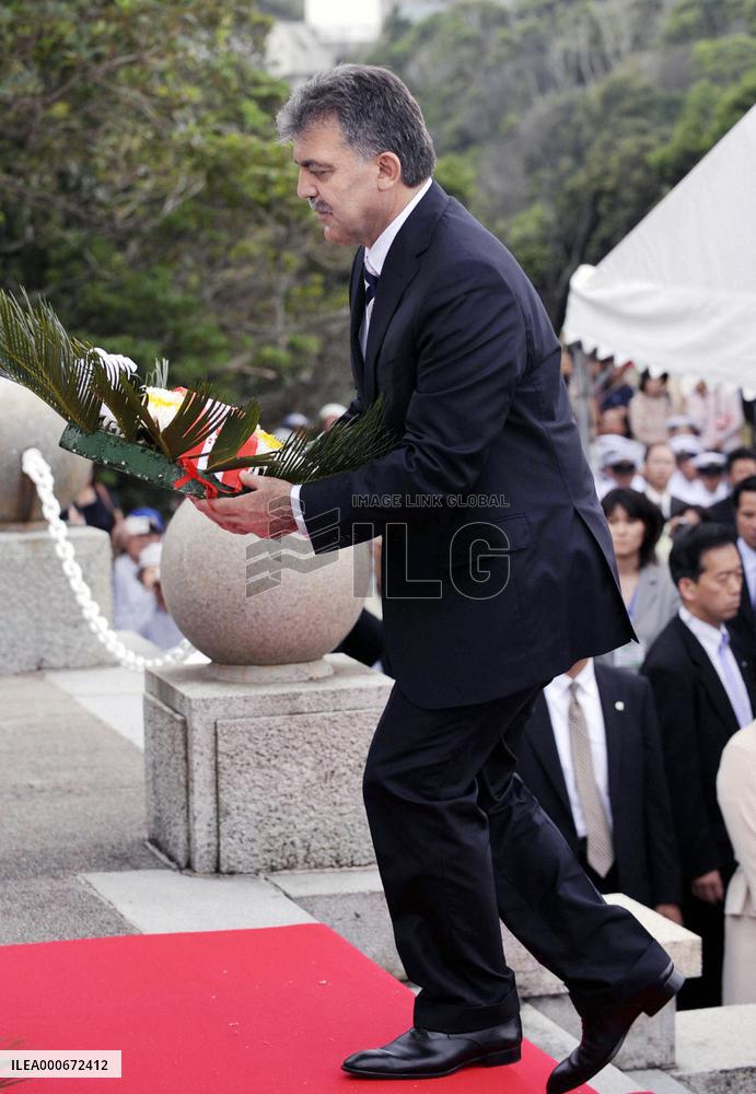 Turkish leader pays tribute to victims of sunken Turkish warship