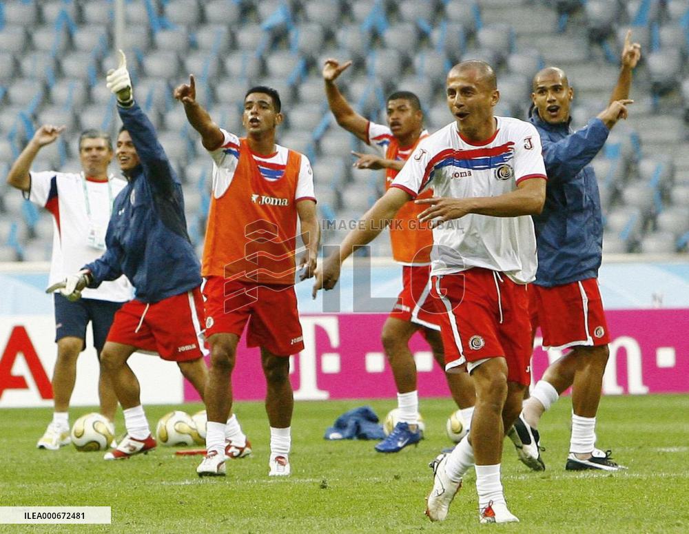 Germany, Cost Rica tune up for their clash