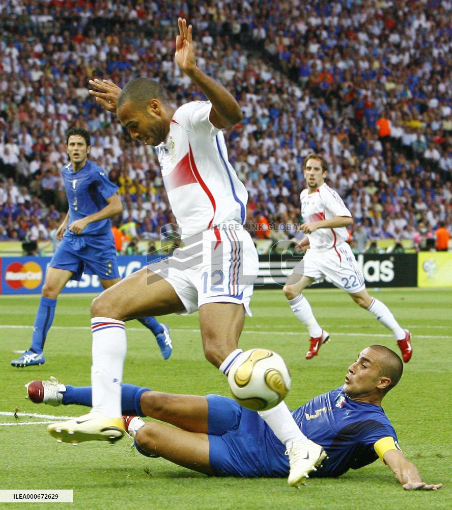 Italy win 2006 FIFA World Cup