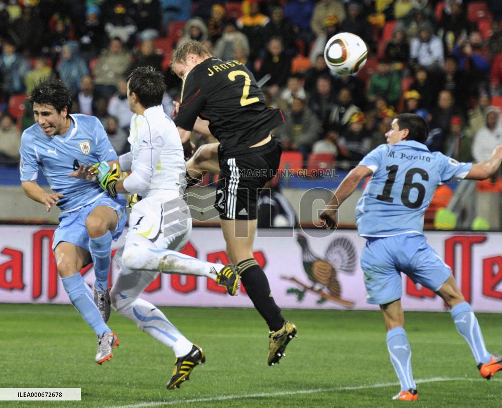 Germany beat Uruguay 3-2 to 3rd