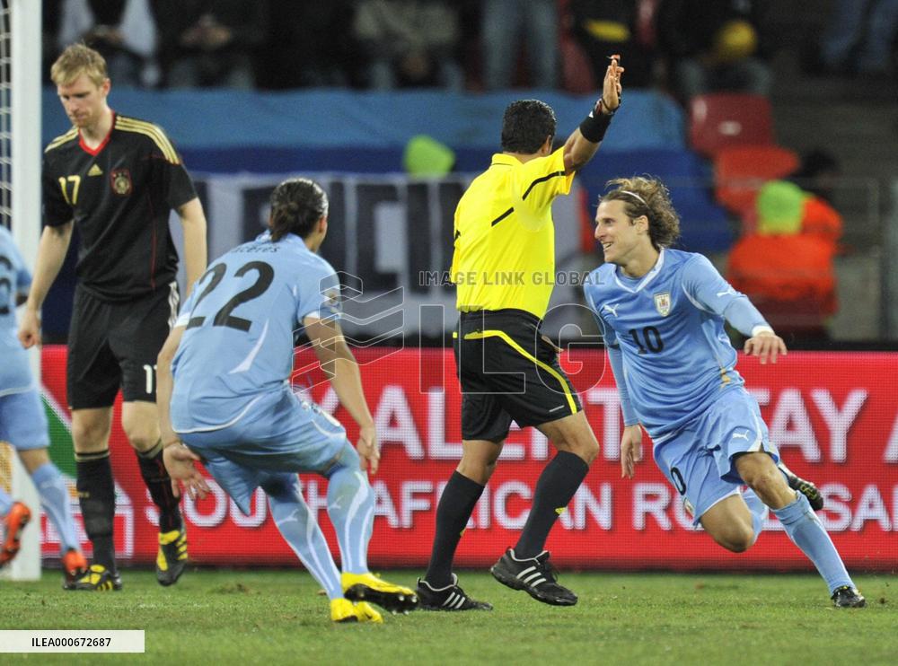 Germany beat Uruguay 3-2 to 3rd