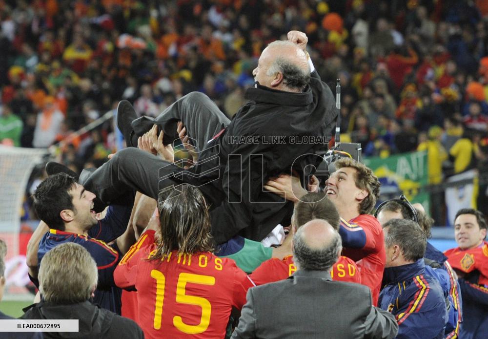 Spain beat Netherlands to win World Cup