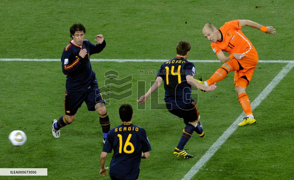 Spain beat Netherlands to win World Cup