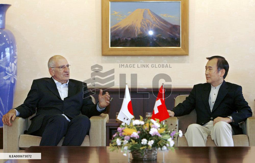 Swiss VP Couchepin meets with Hiroshima mayor