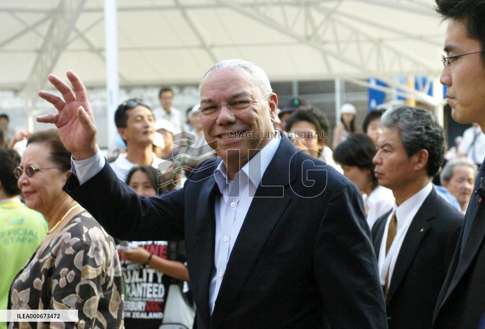 Powell visits Aichi Expo