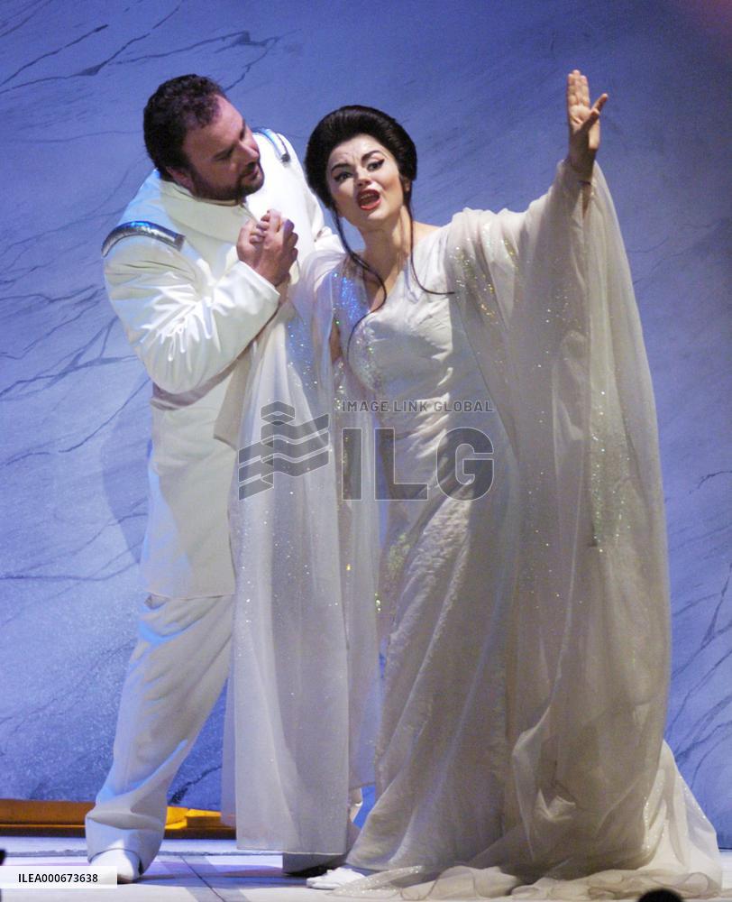 'Madam Butterly' performance at Aichi Expo