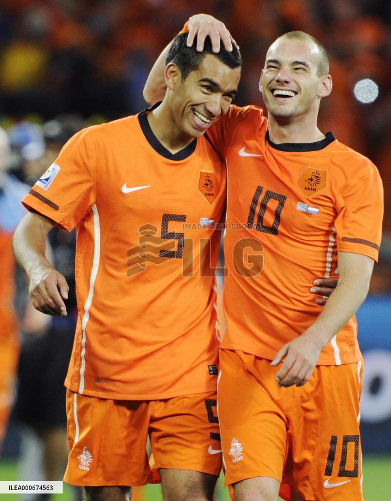 Netherlands beat Uruguay 3-2 to reach World Cup final